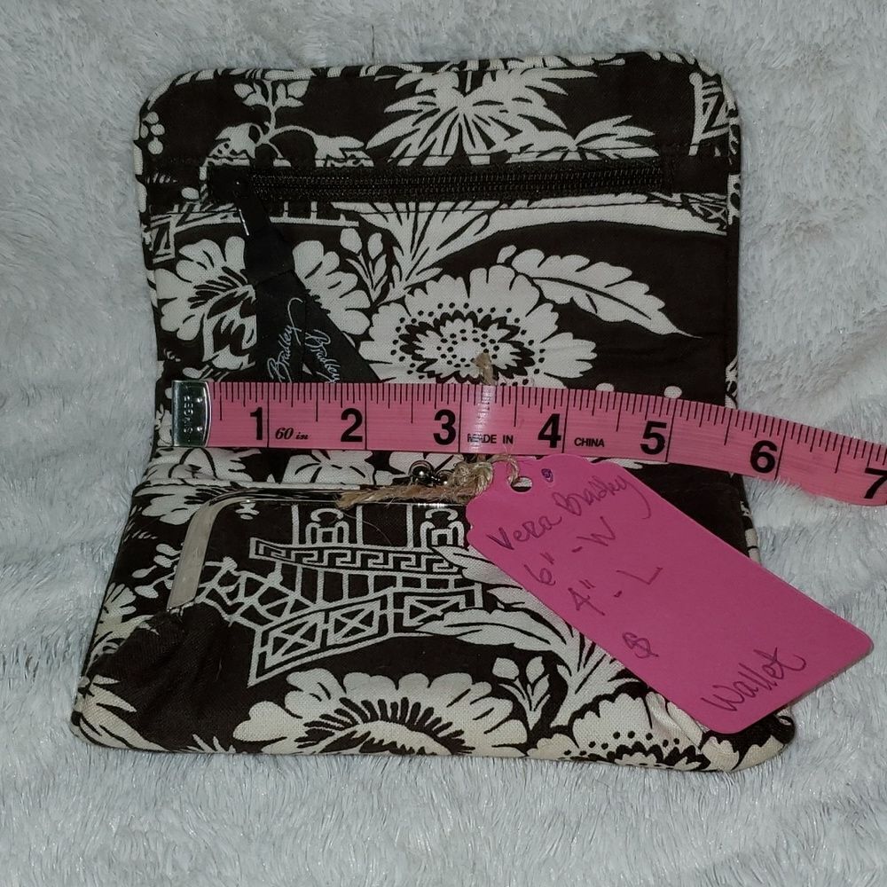 VERA BRADLEY Wallet - Picture 7 of 8